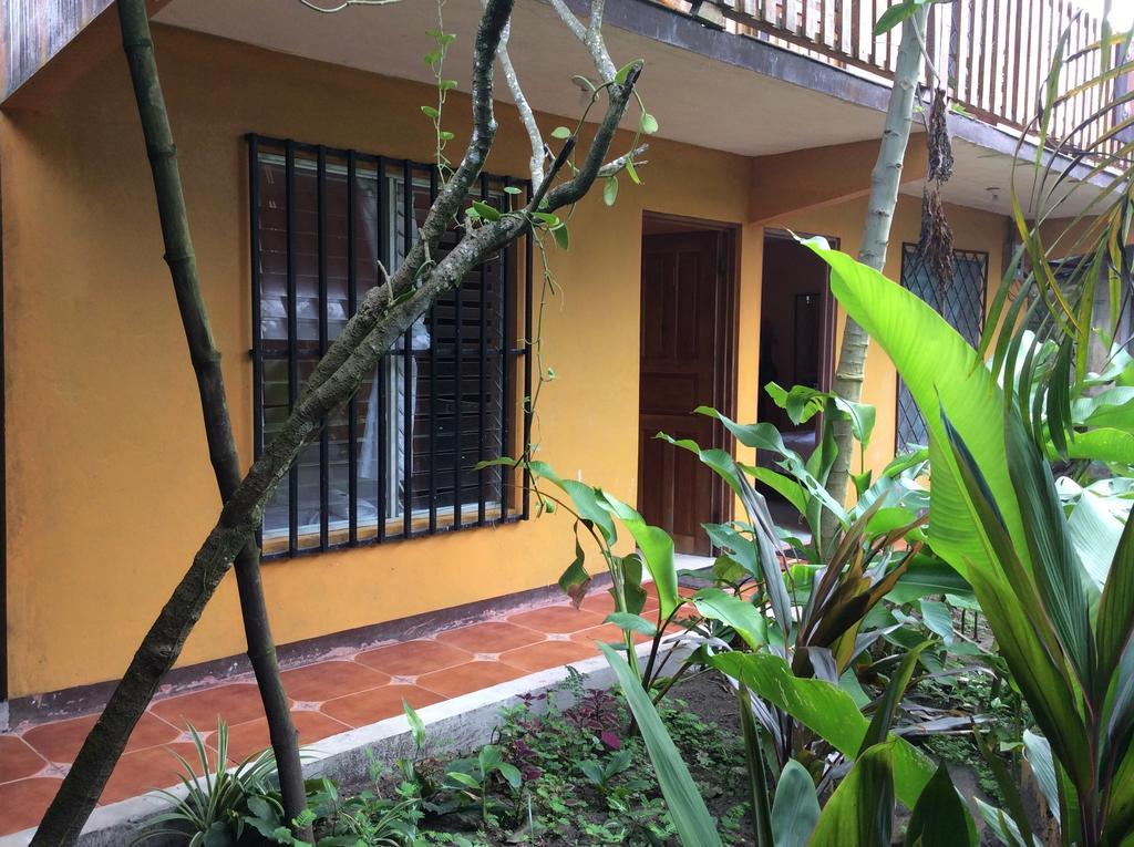 Cabinas El Muellecito Tortuguero Exterior photo