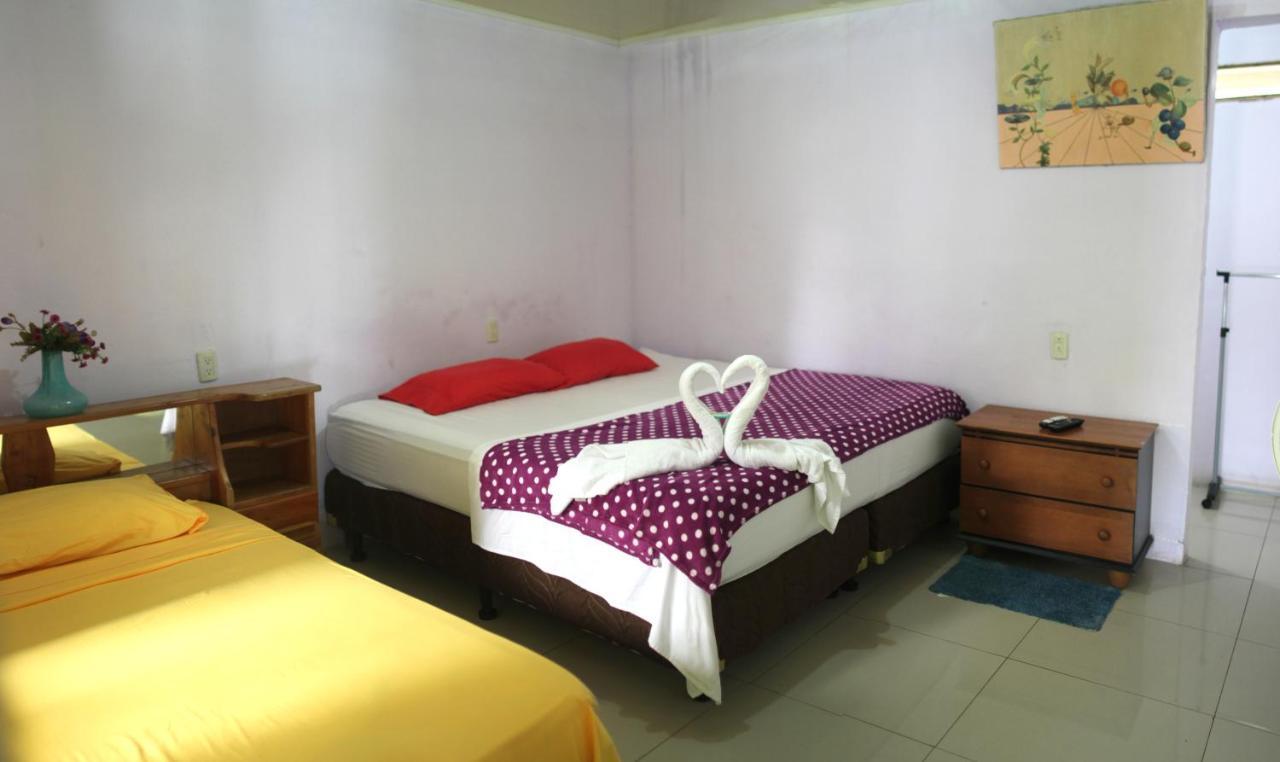Cabinas El Muellecito Tortuguero Exterior photo